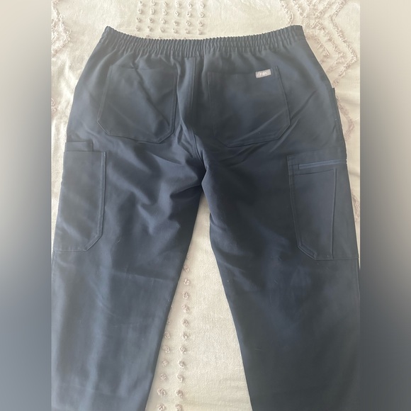 Figs Scrub Set - Picture 6 of 12